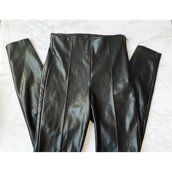Zara Black Faux Leather High Waisted Skinny Pants Leggings Zip Hem Blogger XS - Picture 2 of 9